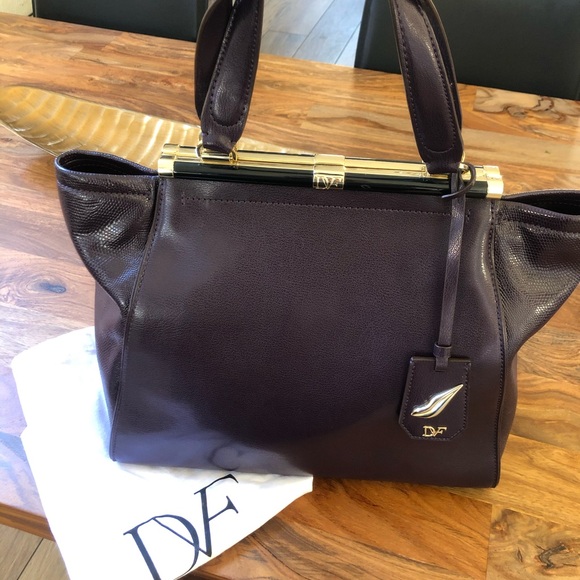 Authentic DVF 440 Runway Tote - Picture 5 of 8